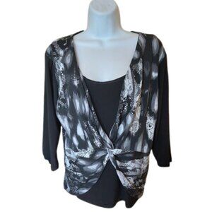 Black and White Top Size Large